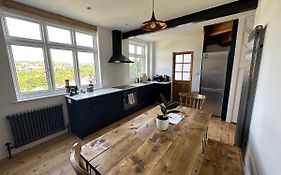 Stylish Unique 3 Bedroom House Hastings